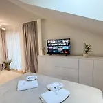 Cozy Luxury In Center Of Historical Apartment Brasov