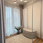 Cozy Luxury In Center Of Historical