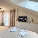 Cozy Luxury In Center Of Historical 3* Brasov