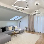 Cozy Luxury In Center Of Historical 3*