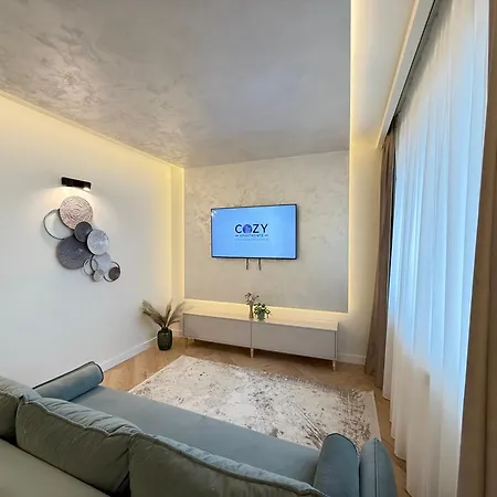 Cozy Luxury In Center Of Historical Apartment