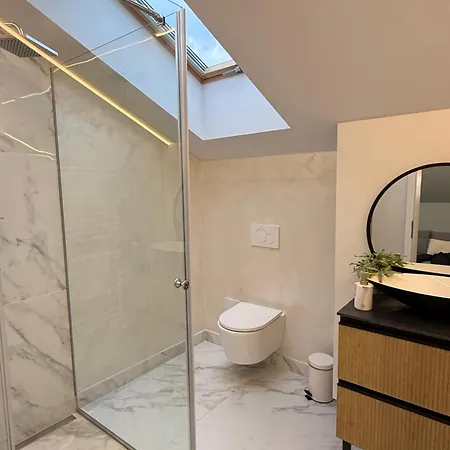 Cozy Luxury In Center Of Historical Apartment Brasov