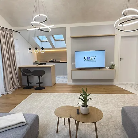 Cozy Luxury In Center Of Historical Apartment