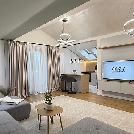 Cozy Luxury In Center Of Historical