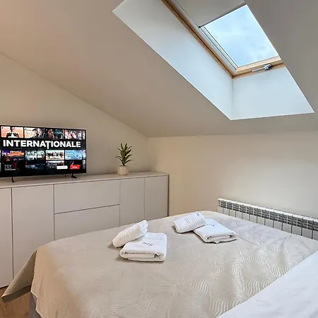 Cozy Luxury In Center Of Historical Apartment Brasov