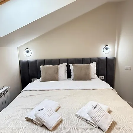Cozy Luxury In Center Of Historical Brasov
