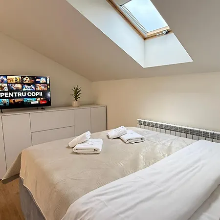Cozy Luxury In Center Of Historical Apartment