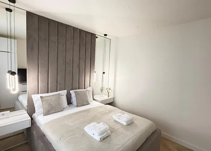 Luxury In Center Of Historical