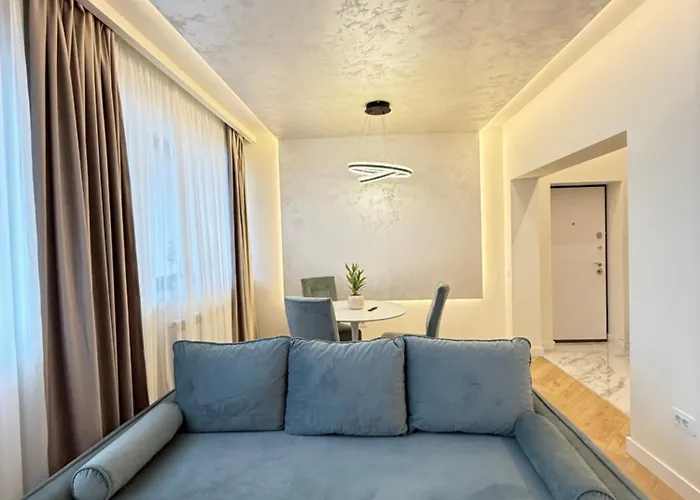 Luxury In Center Of Historical Braşov