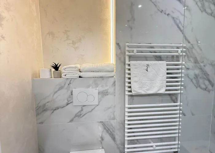 Luxury In Center Of Historical