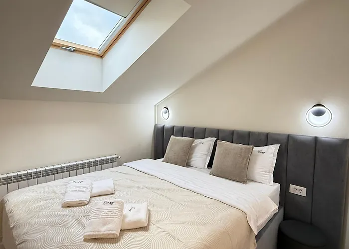 Luxury In Center Of Historical Braşov