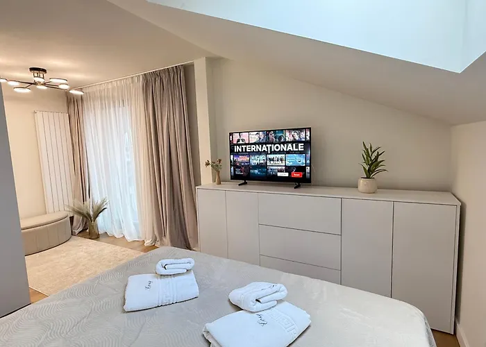 Luxury In Center Of Historical Апартаменты Брашов