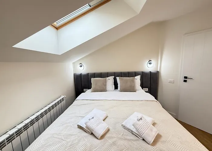 Luxury In Center Of Historical 3* Braşov