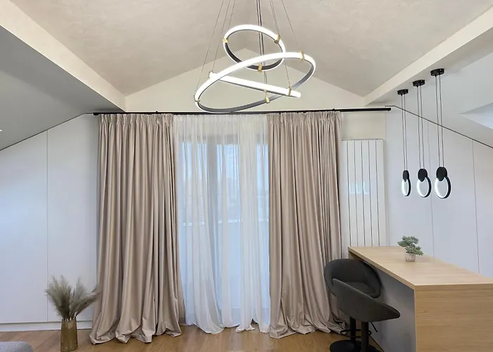 公寓 Luxury In Center Of Historical 布拉索夫