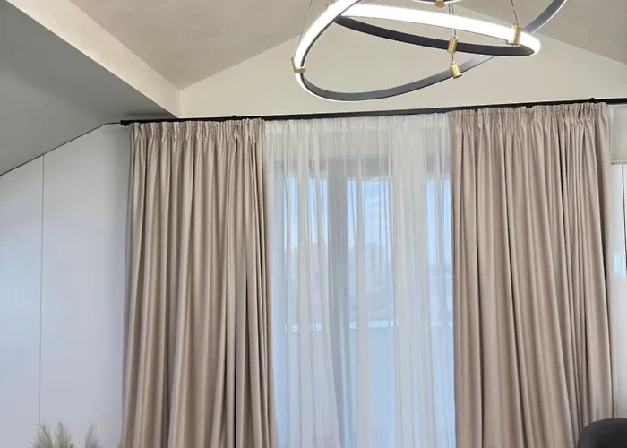 Luxury In Center Of Historical Braşov